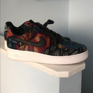 Nike Air Force 1 - Pendleton - sz 9